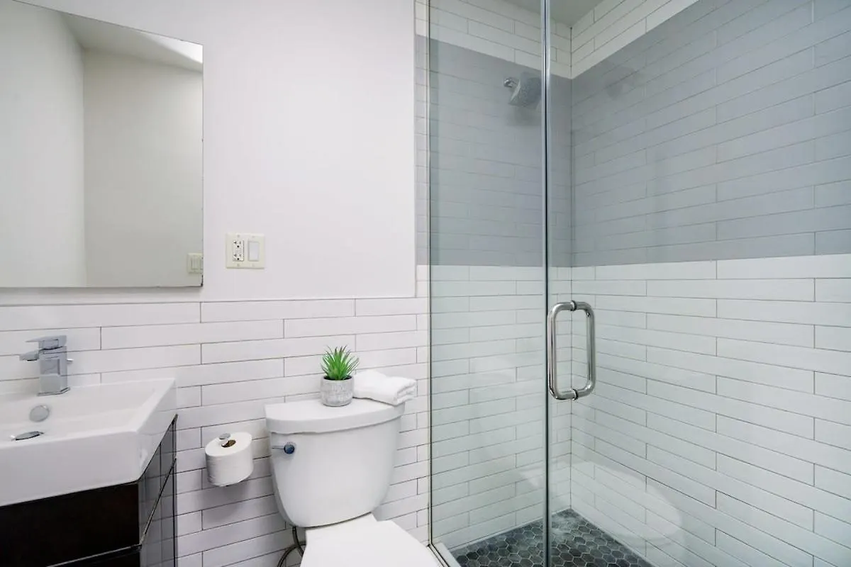 1290-6 Newly Renovated 2 Bedrooms In Ues New York 0*,